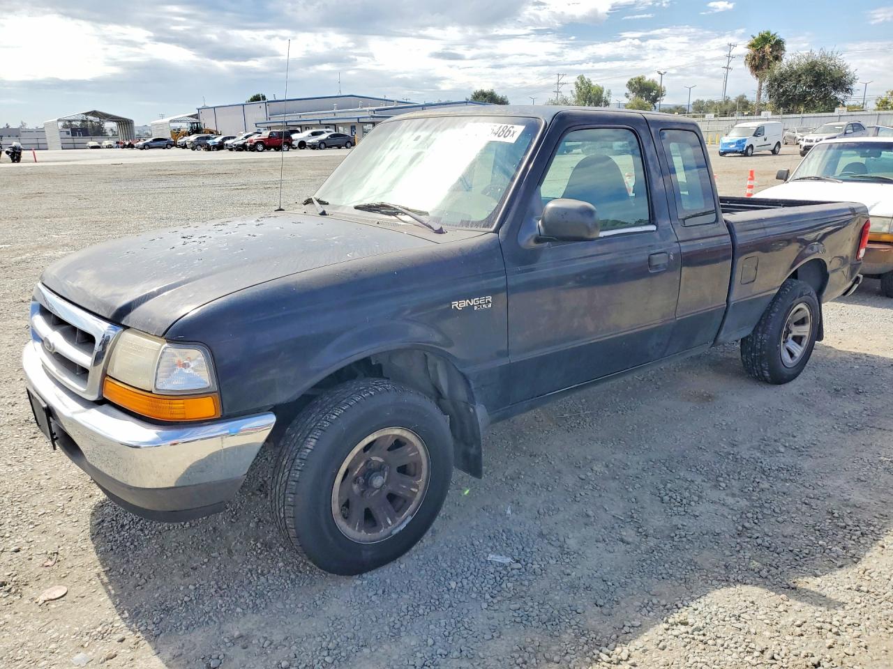 1FTYR14V8YPB61087 · 2000 FORD RANGER