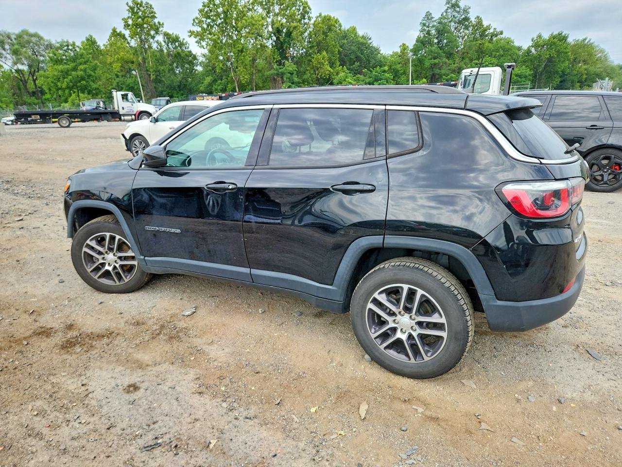 3C4NJDBB5KT653440 · 2019 JEEP COMPASS · 2/13