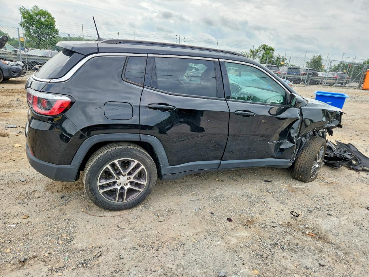 3C4NJDBB5KT653440 · 2019 JEEP COMPASS · 3/13
