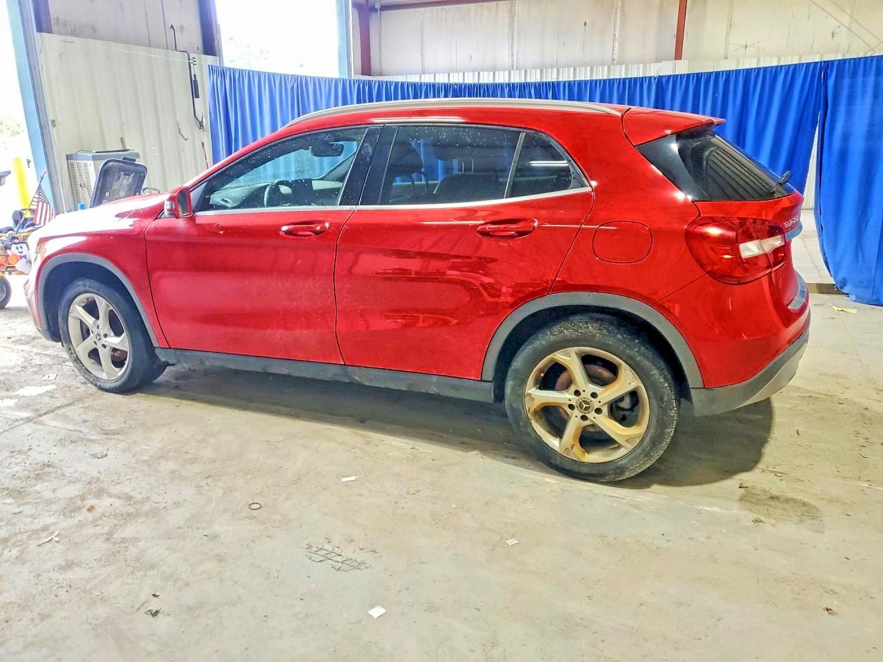 WDCTG4GB6KU008052 · 2019 MERCEDES-BENZ GLA