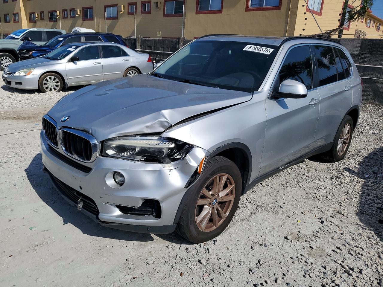 5UXKR0C57F0K55404 · 2015 BMW X5