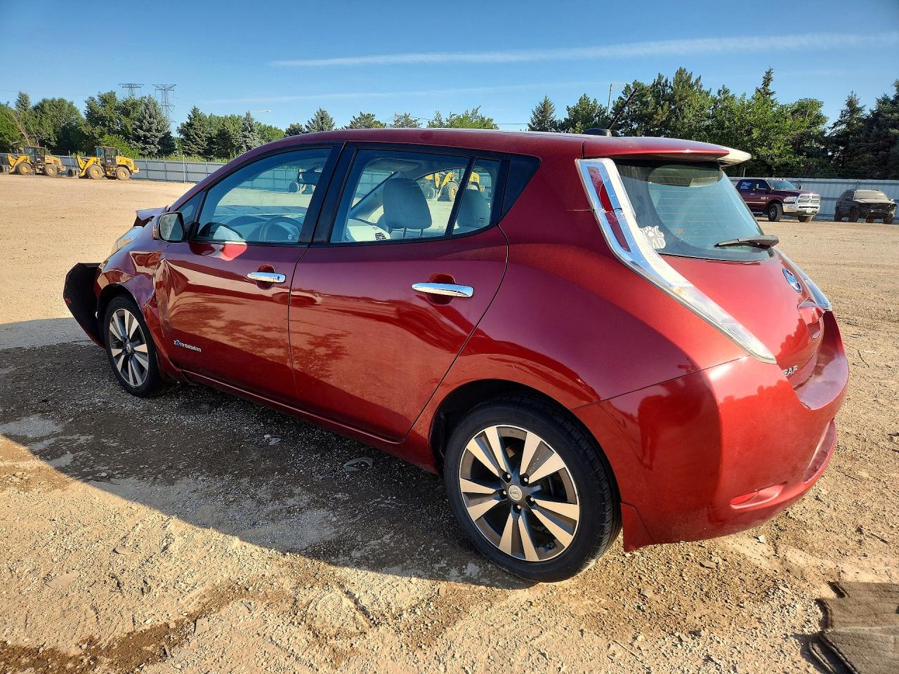 1N4AZ0CPXFC331703 · 2015 NISSAN LEAF · 2/12