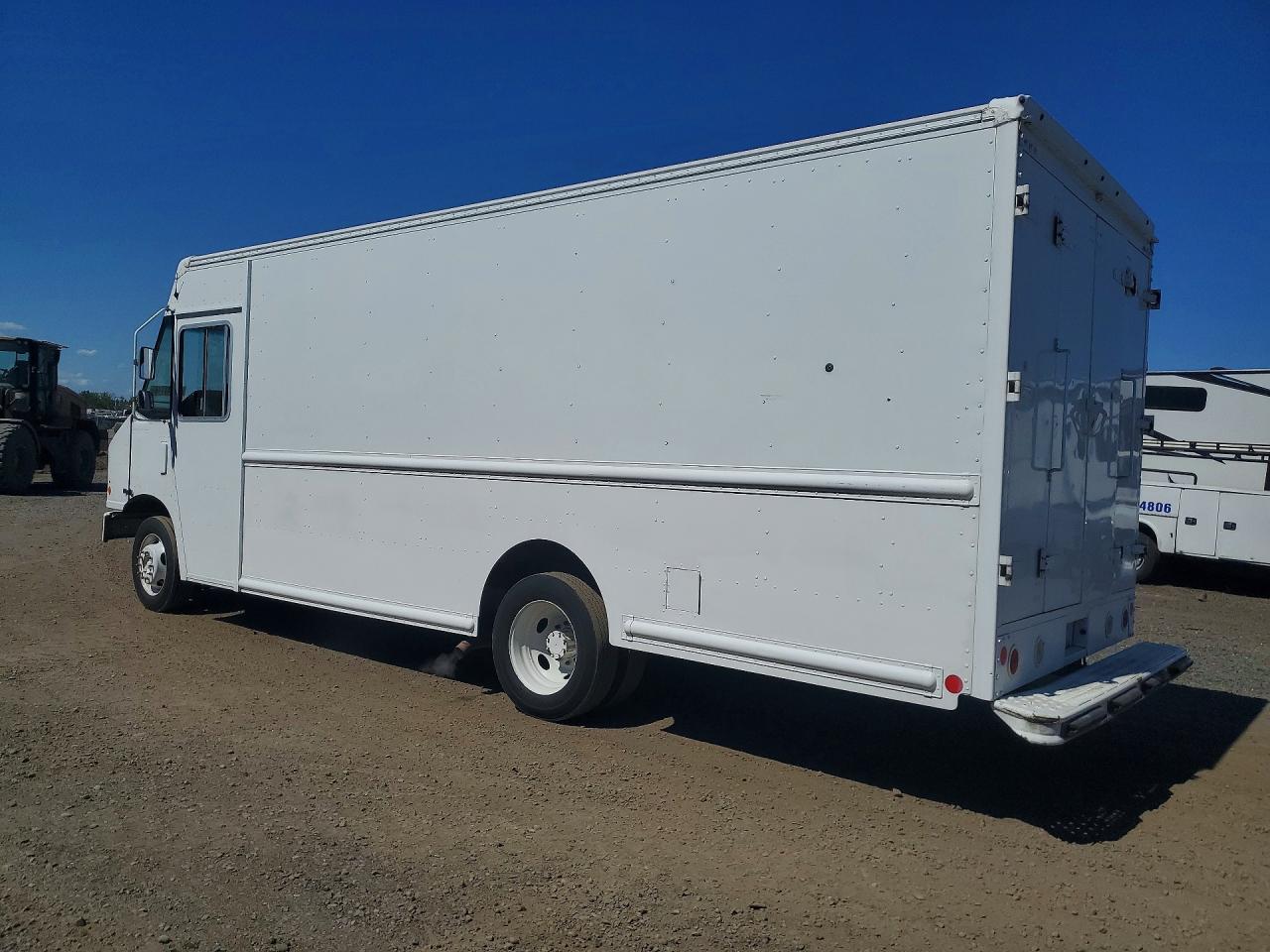 1F65F5KY7E0A10118 · 2014 FORD F59 · 2/13