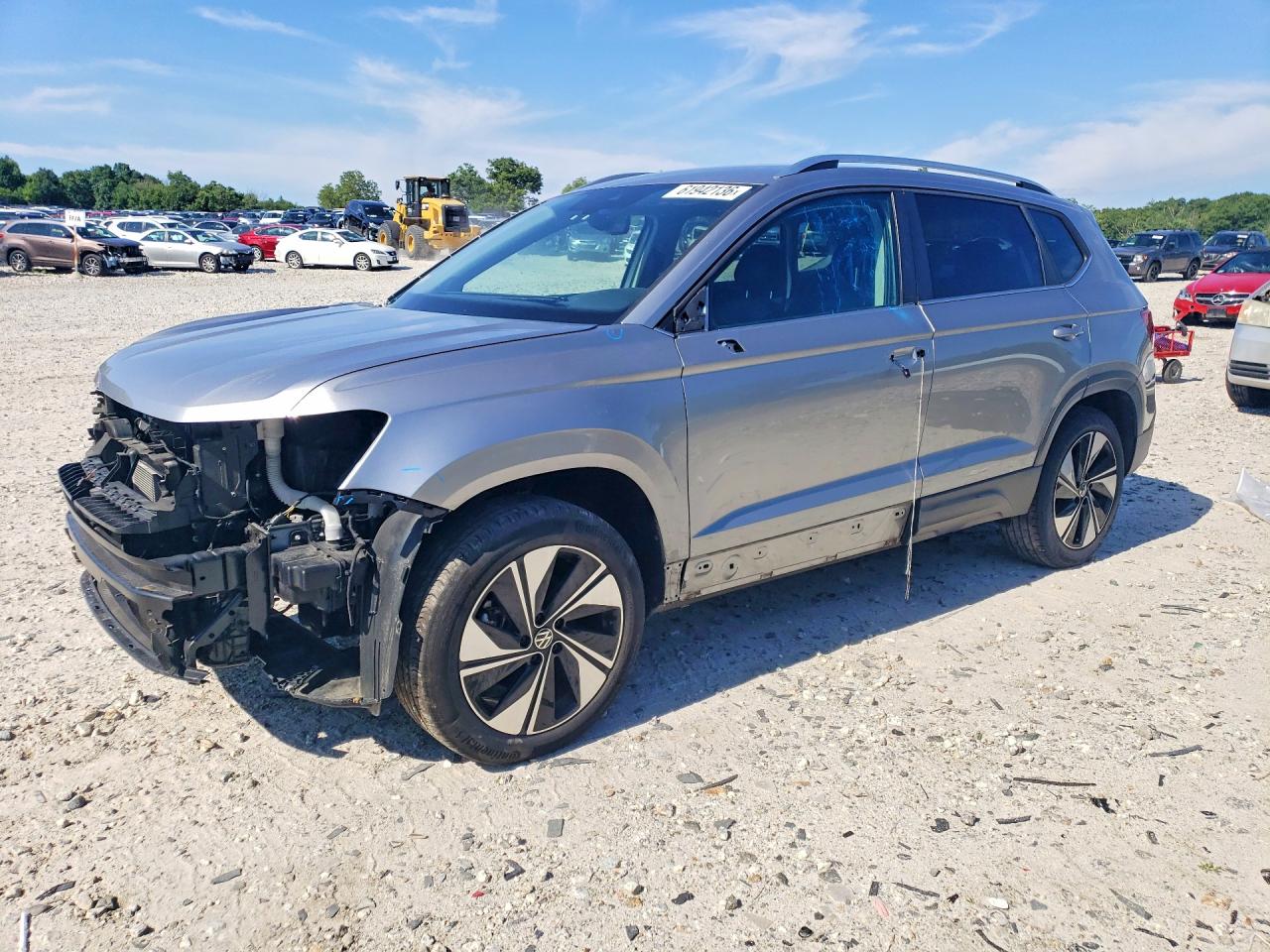 3VVUX7B21RM028177 · 2024 VOLKSWAGEN TAOS