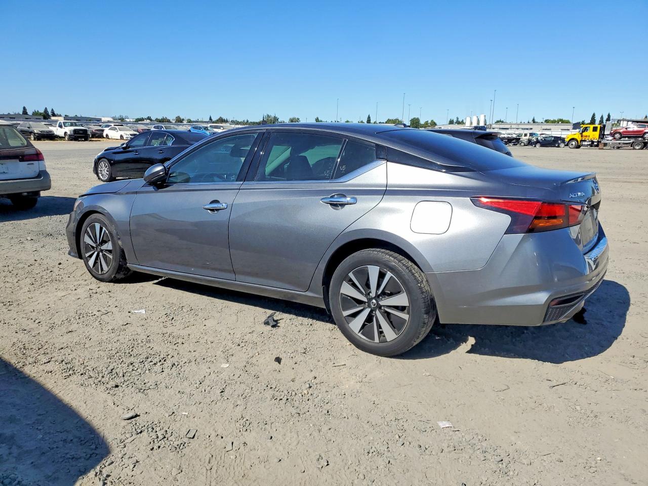 1N4BL4DV0LC132360 · 2020 NISSAN ALTIMA · 2/12