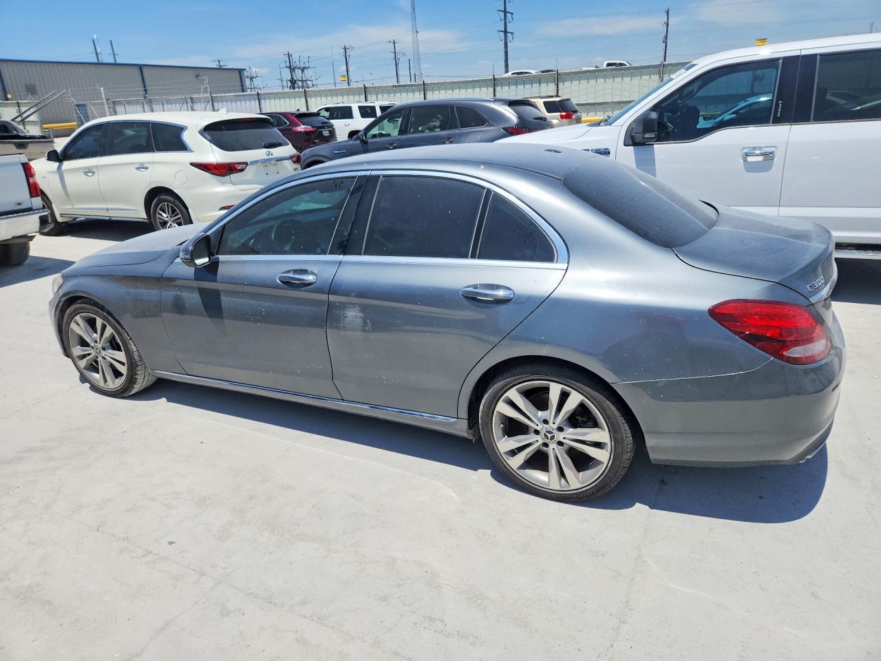 55SWF4JB4JU278188 · 2018 MERCEDES-BENZ C · 2/13