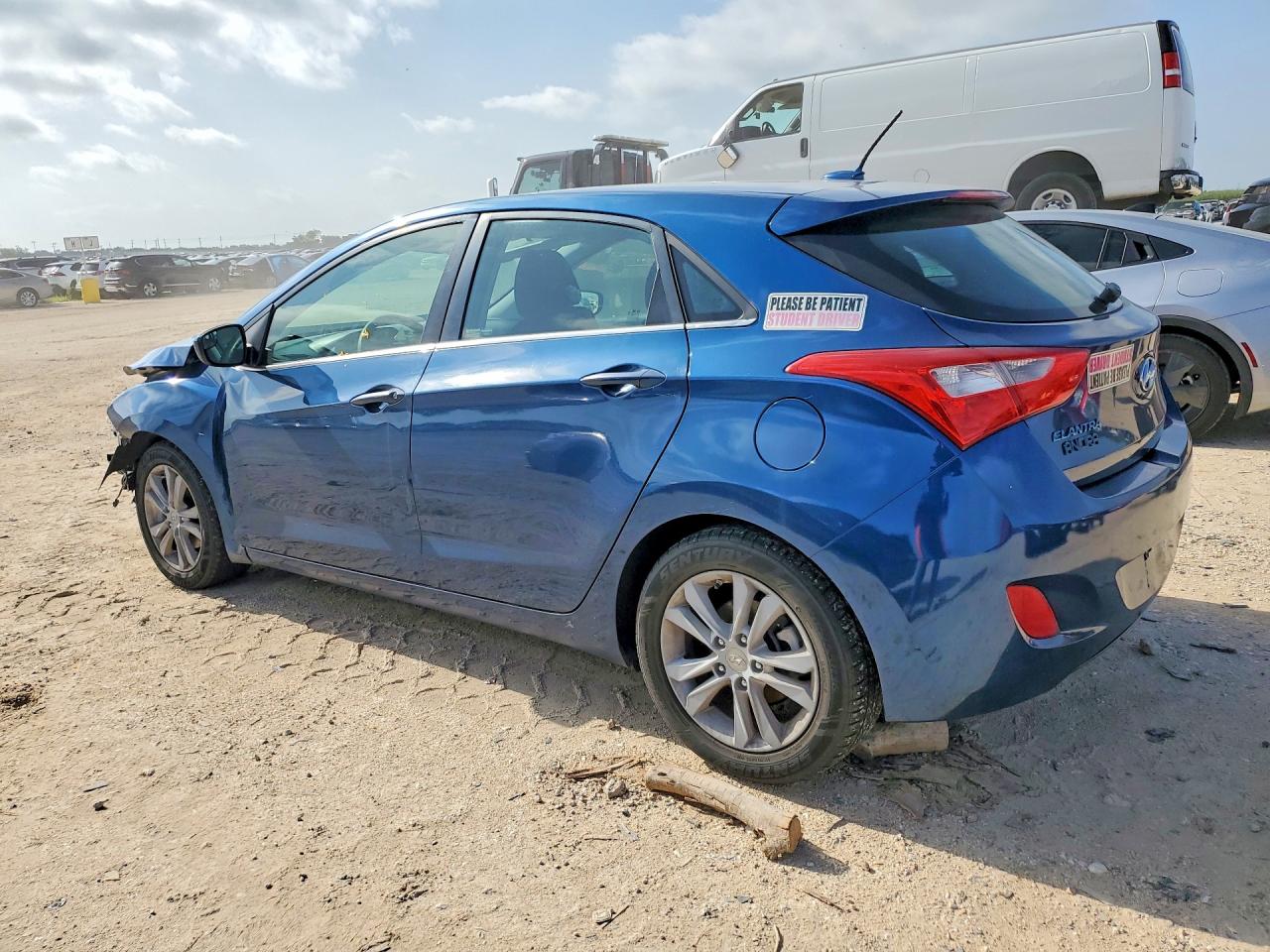KMHD35LH9EU195017 · 2014 HYUNDAI ELANTRA GT · 2/13