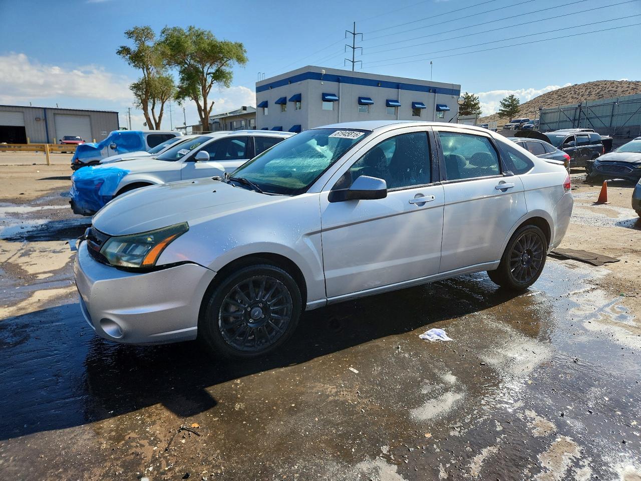 1FAHP3GN9AW197465 · 2010 FORD FOCUS