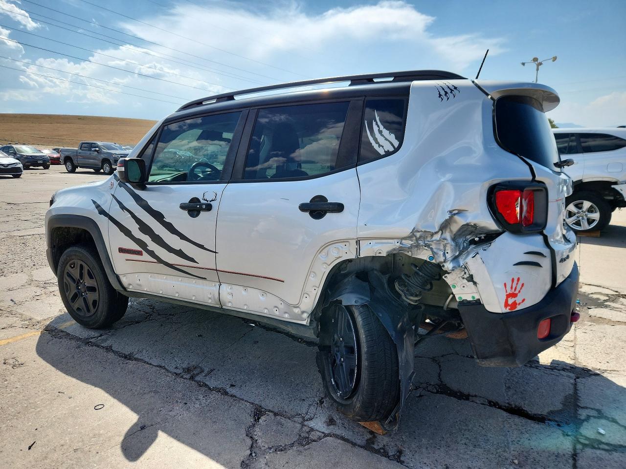 ZACCJBCB8JPG74377 · 2018 JEEP RENEGADE · 2/14