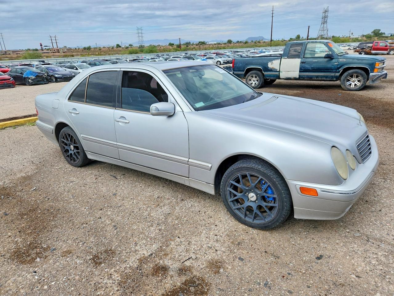 WDBJF83J6YX034323 · 2000 MERCEDES-BENZ E · 4/12