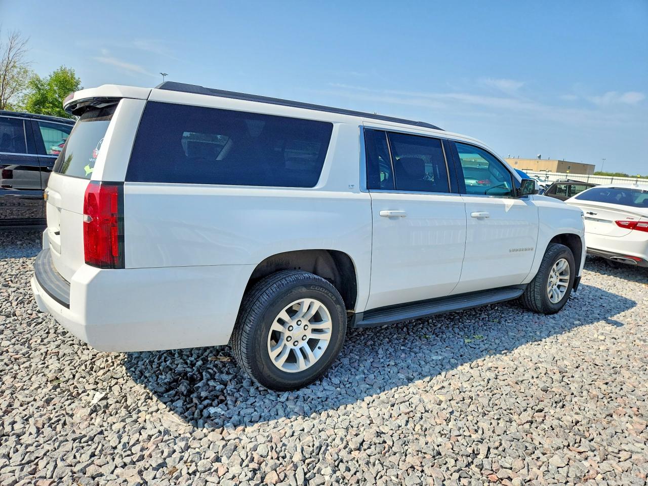1GNSKHKC7HR271340 · 2017 CHEVROLET SUBURBAN · 3/14