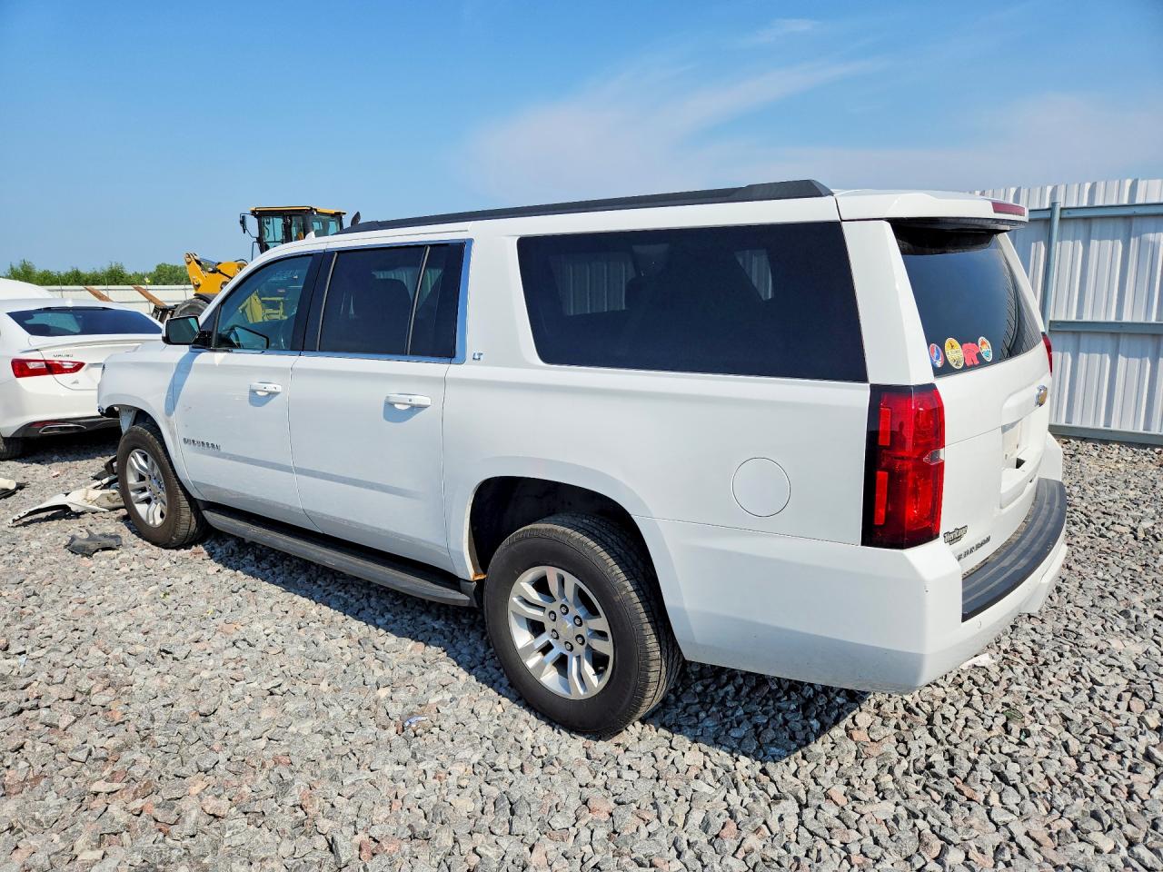 1GNSKHKC7HR271340 · 2017 CHEVROLET SUBURBAN · 2/14