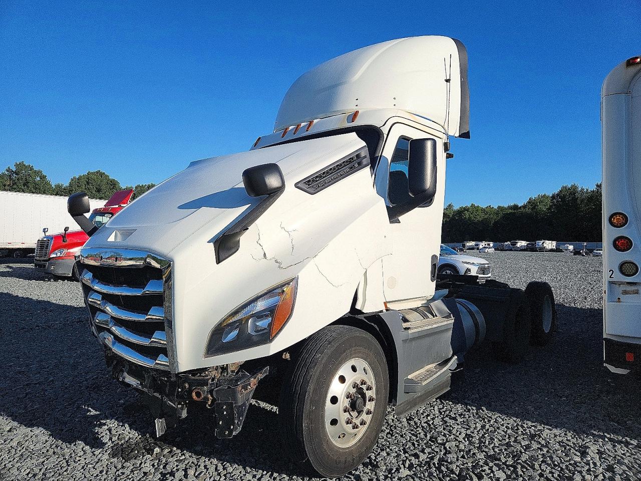 3AKJHLDV3LSLF0836 · 2020 FREIGHTLINER CASCADIA 126 · 2/10