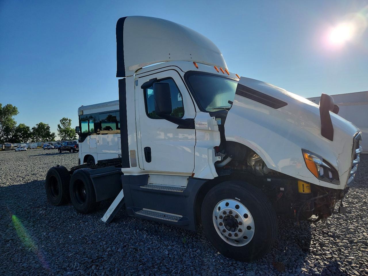 3AKJHLDV3LSLF0836 · 2020 FREIGHTLINER CASCADIA 126