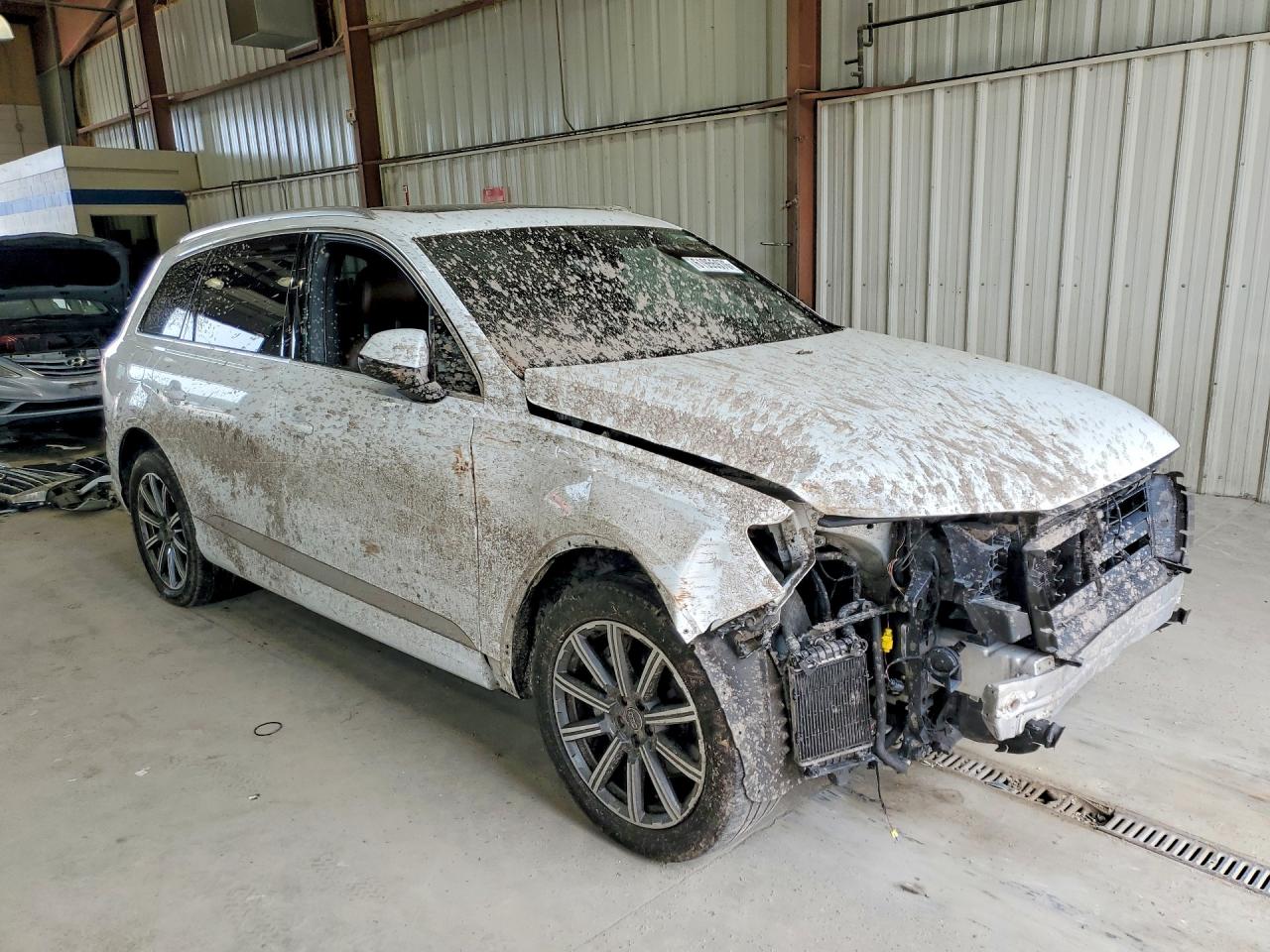 WA1LAAF78KD000161 · 2019 AUDI Q7 · 4/14