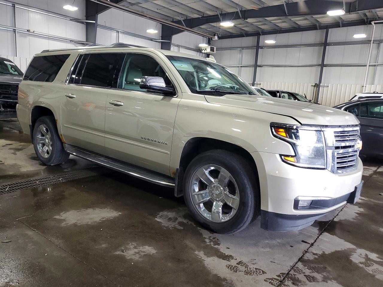 1GNSKKKC1FR527918 · 2015 CHEVROLET SUBURBAN · 4/13