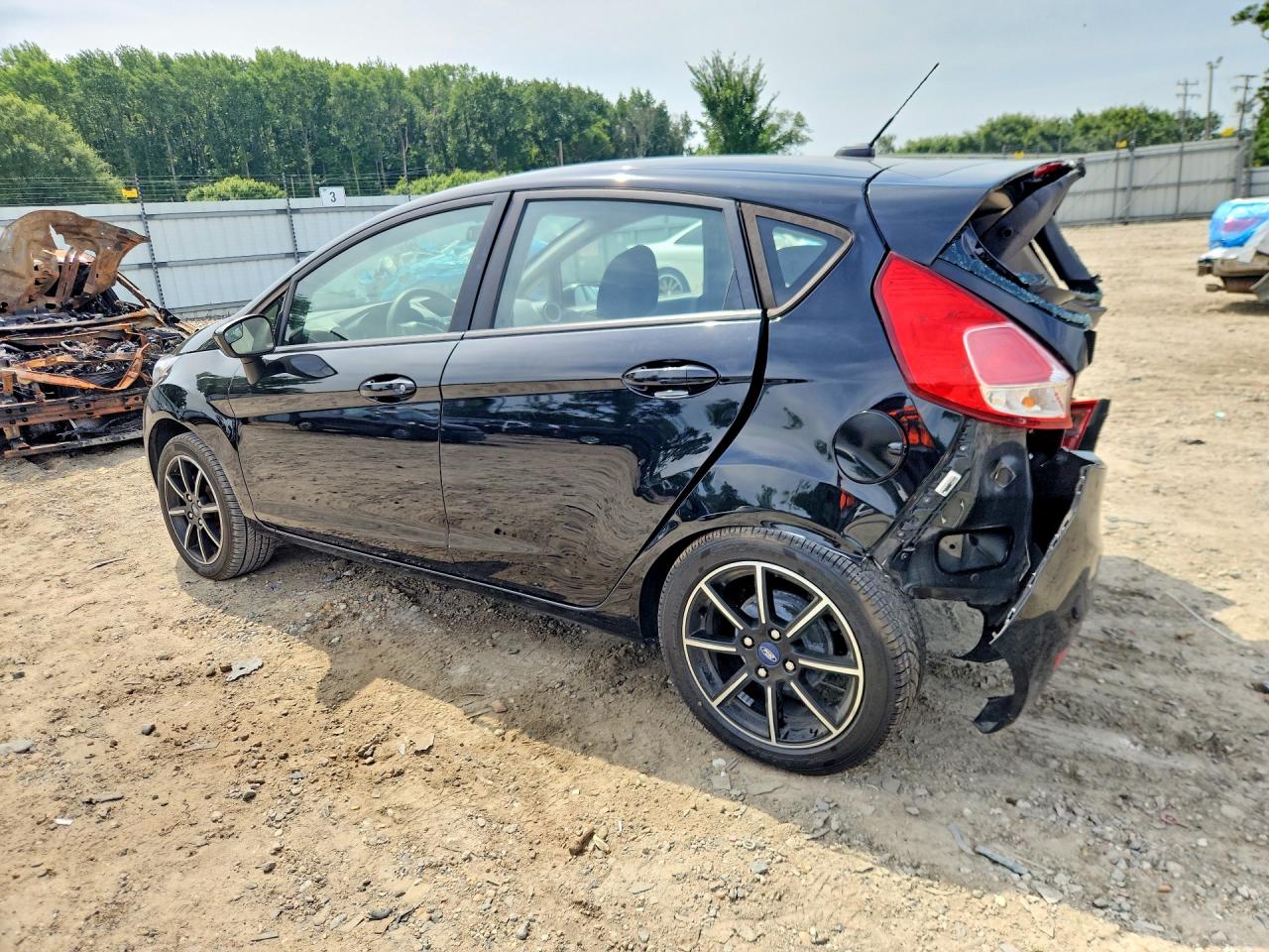 3FADP4EJ7KM129039 · 2019 FORD FIESTA · 2/13