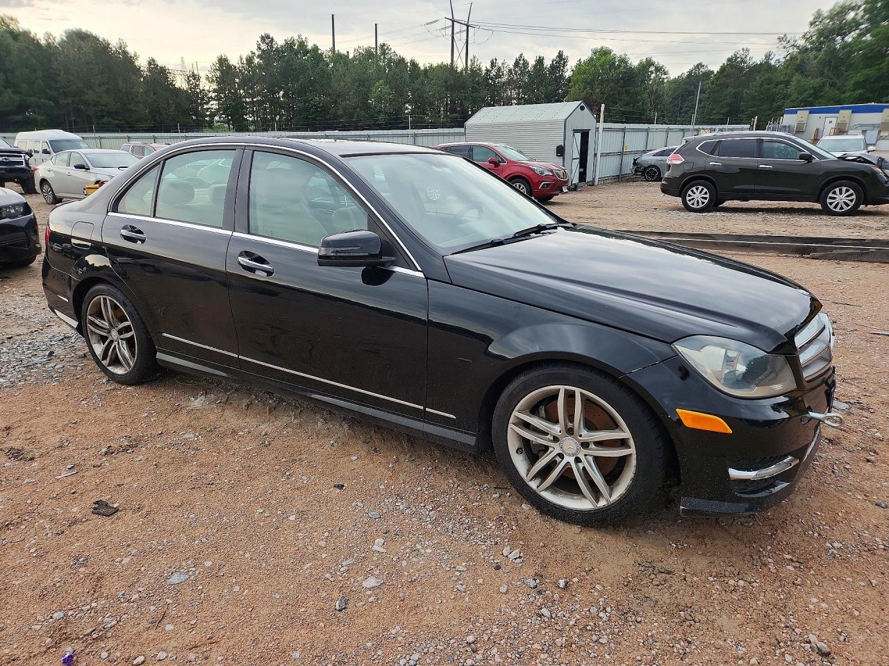 WDDGF8AB2DR279129 · 2013 MERCEDES-BENZ C · 4/12