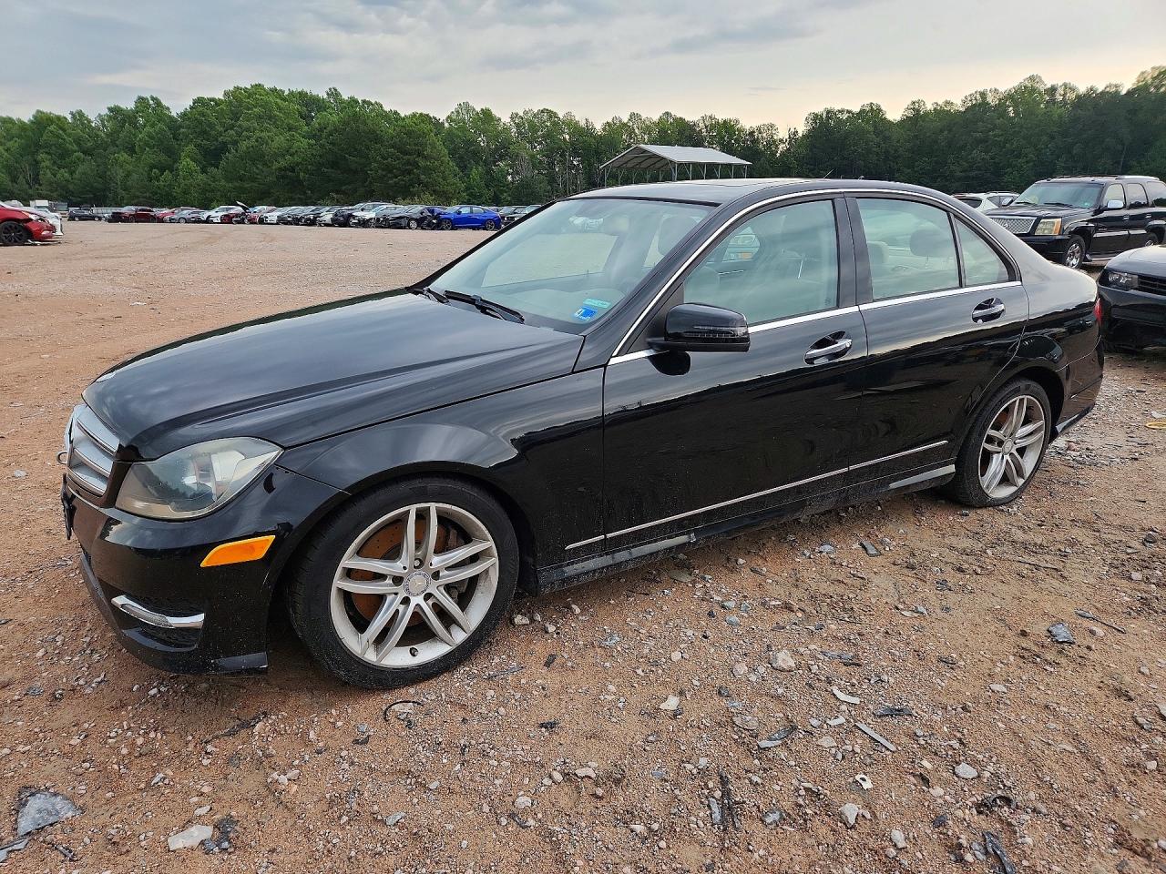 WDDGF8AB2DR279129 · 2013 MERCEDES-BENZ C