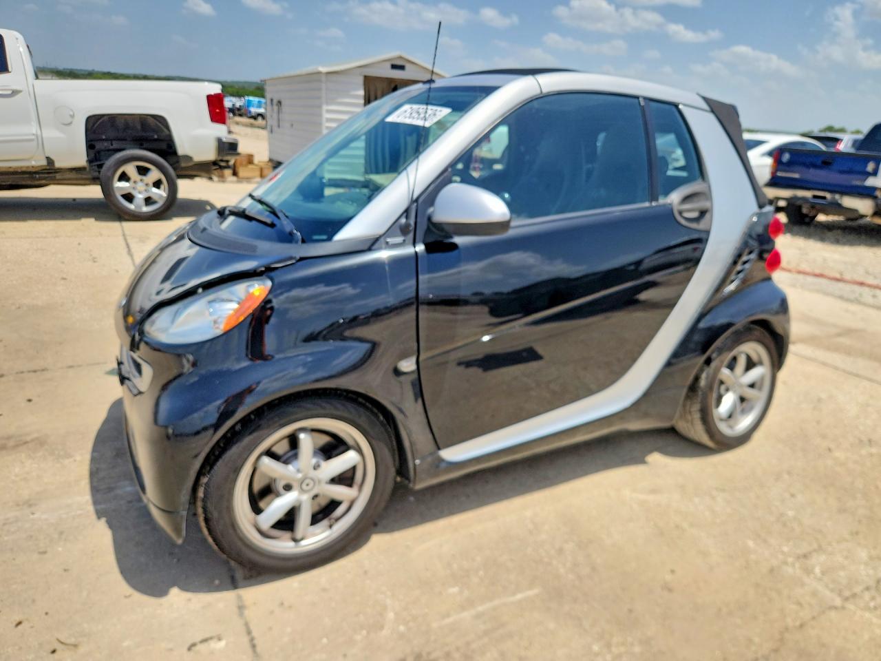 WMEEK3BA7BK510927 · 2011 SMART FORTWO