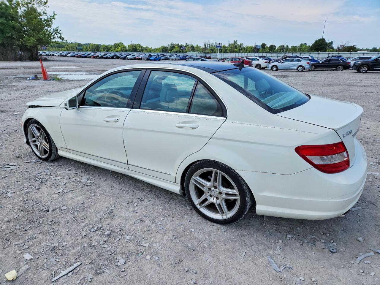 WDDGF8BB4BA505908 · 2011 MERCEDES-BENZ C · 2/12