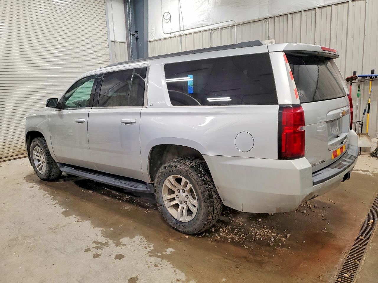 1GNSKHKC2LR284425 · 2020 CHEVROLET SUBURBAN · 2/14