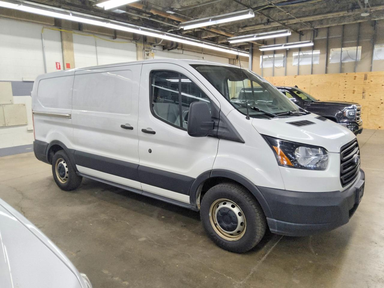 1FTYE1YM3KKA08943 · 2019 FORD TRANSIT · 4/13