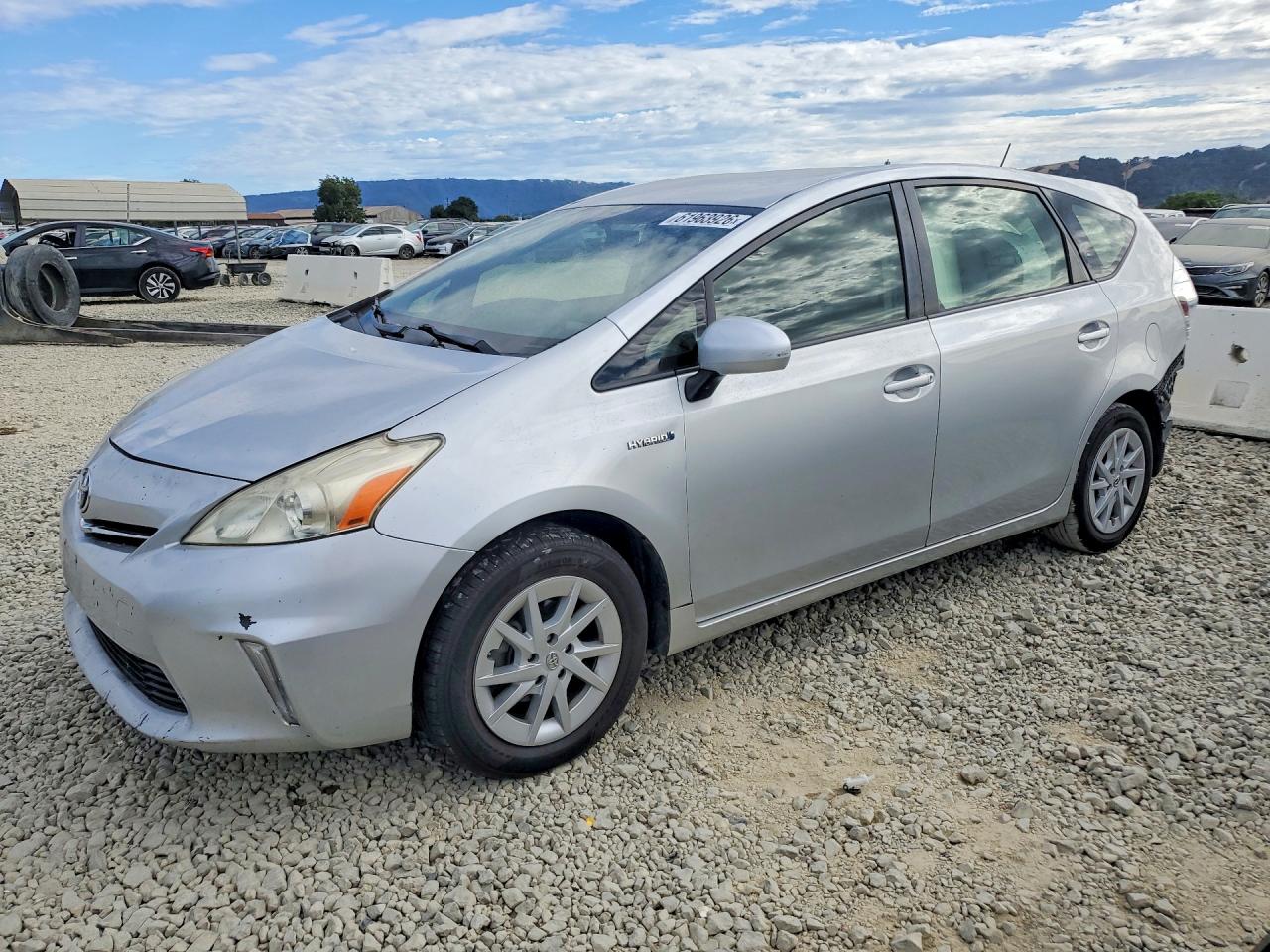 2013 TOYOTA PRIUS V