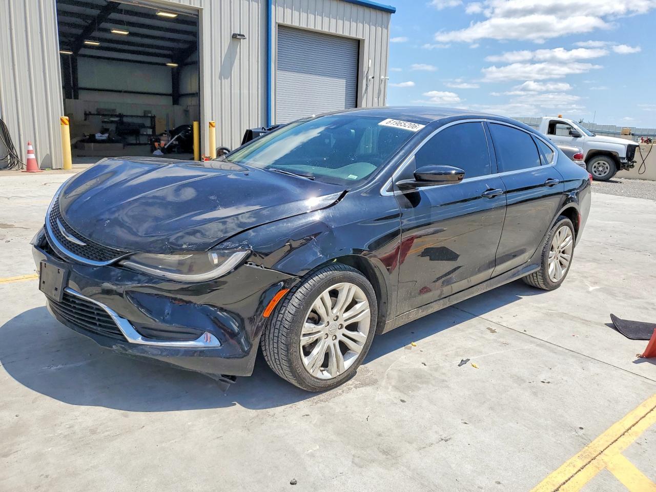 1C3CCCABXFN552370 · 2015 CHRYSLER 200