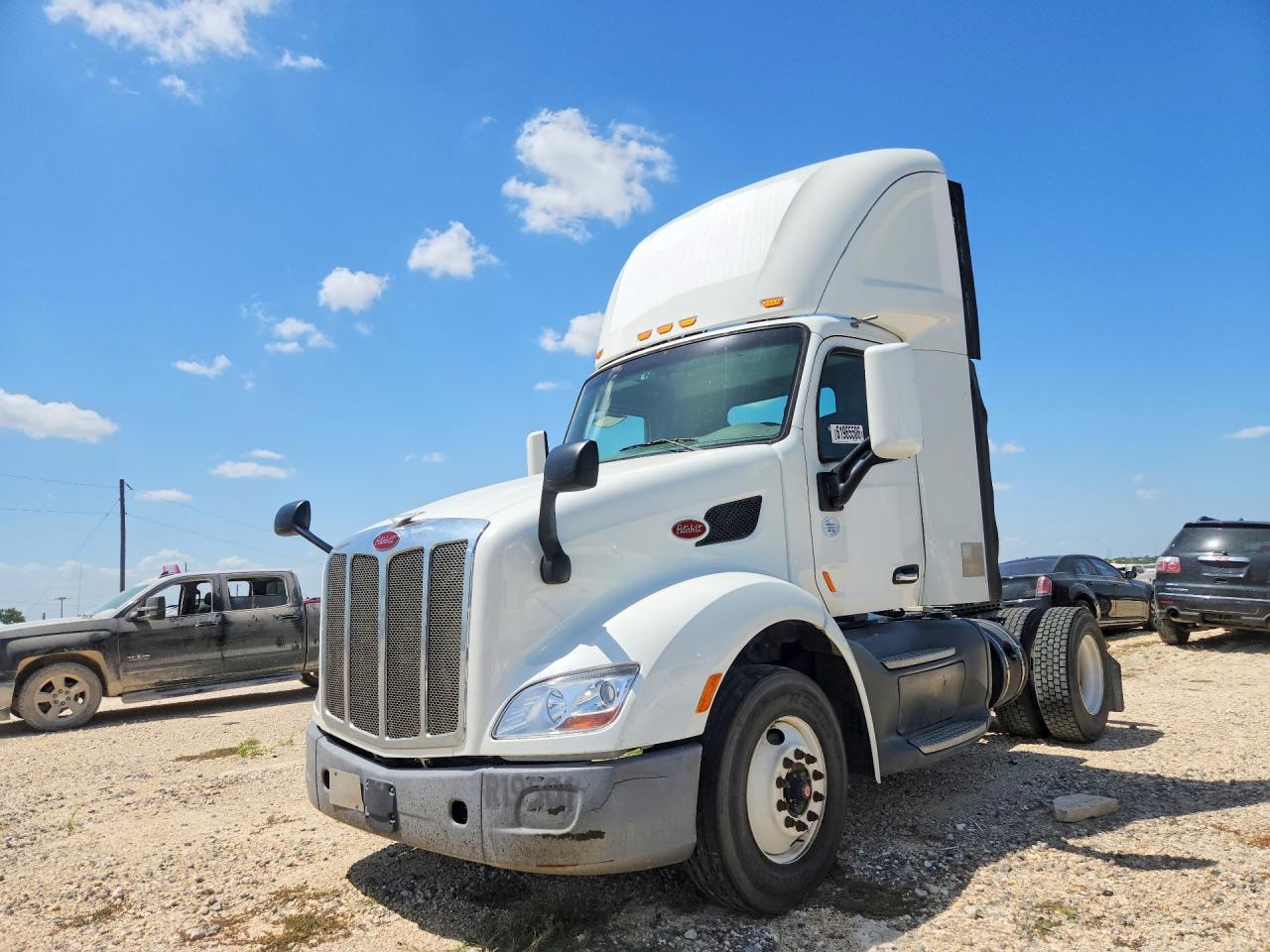 1XPBA48X8HD428884 · 2017 PETERBILT 579