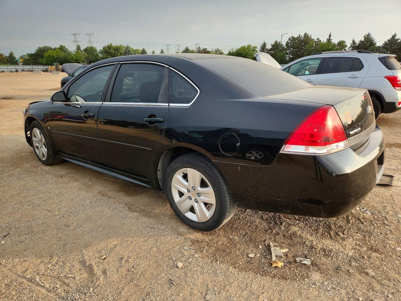 2G1WF5EK5B1110980 · 2011 CHEVROLET IMPALA · 2/13