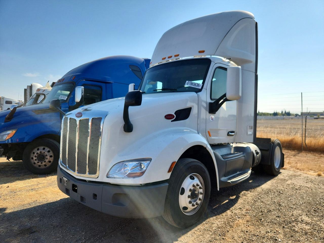 1XPBA48X8JD477878 · 2018 PETERBILT 579