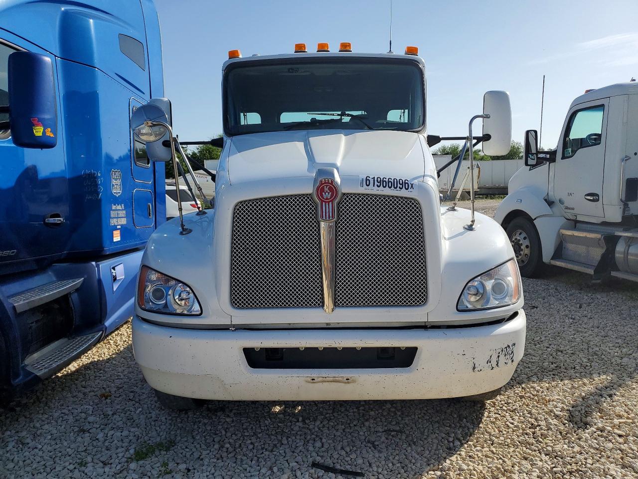 2XKHAJ7X3FM462674 · 2015 KENWORTH T370 · 5/12