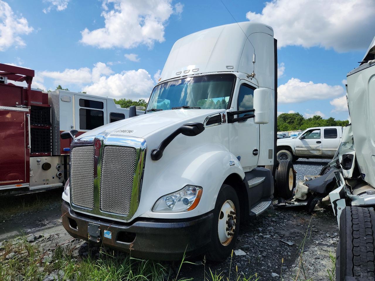 1XKYA48X6GJ496360 · 2016 KENWORTH T680
