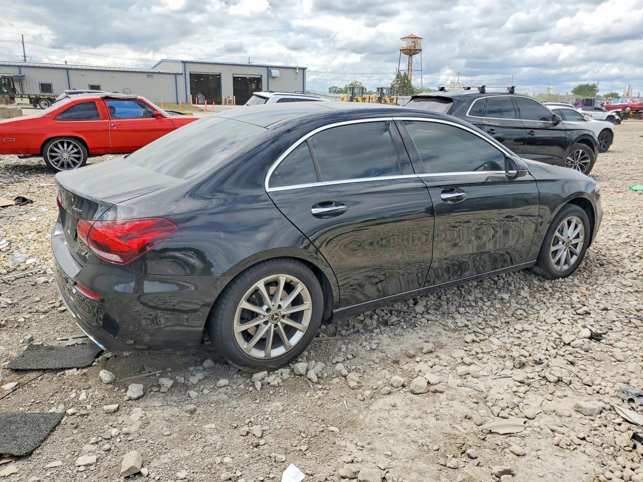 WDD3G4FB0KW002202 · 2019 MERCEDES-BENZ A · 3/12