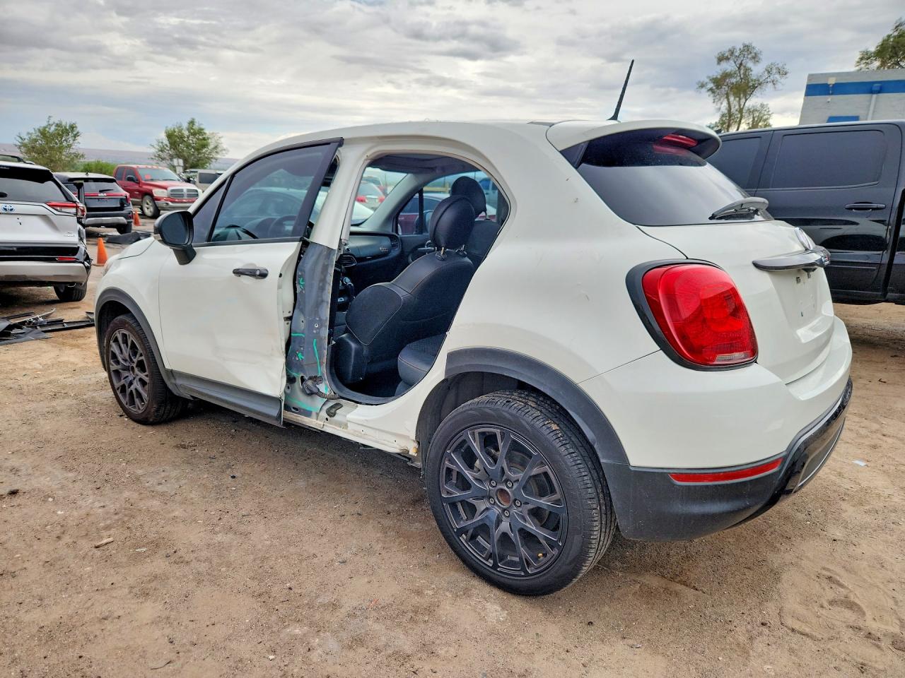 ZFBCFXCB9JP650250 · 2018 FIAT 500X · 2/13
