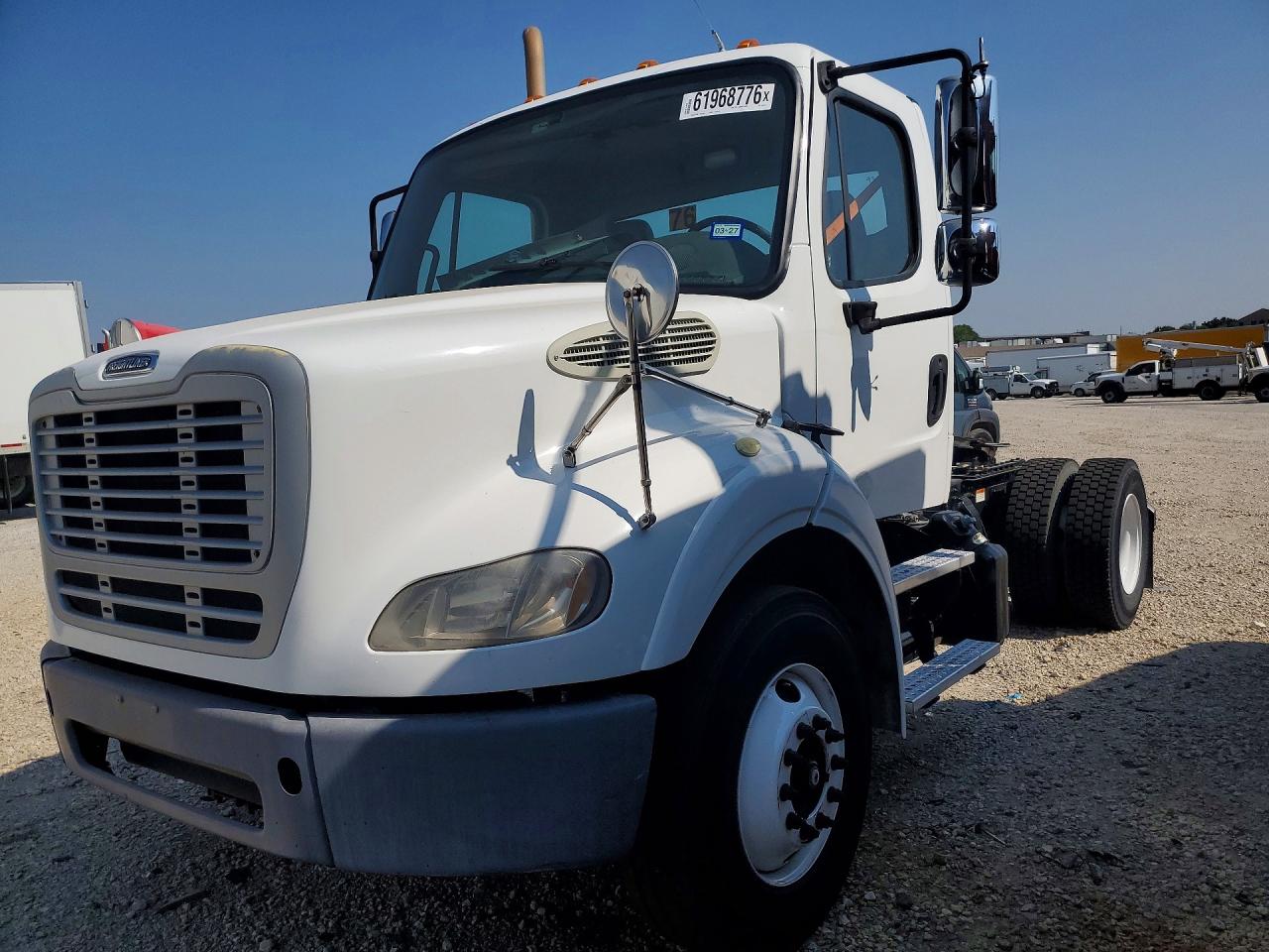 1FUBC5CY1FHGK0778 · 2015 FREIGHTLINER M2