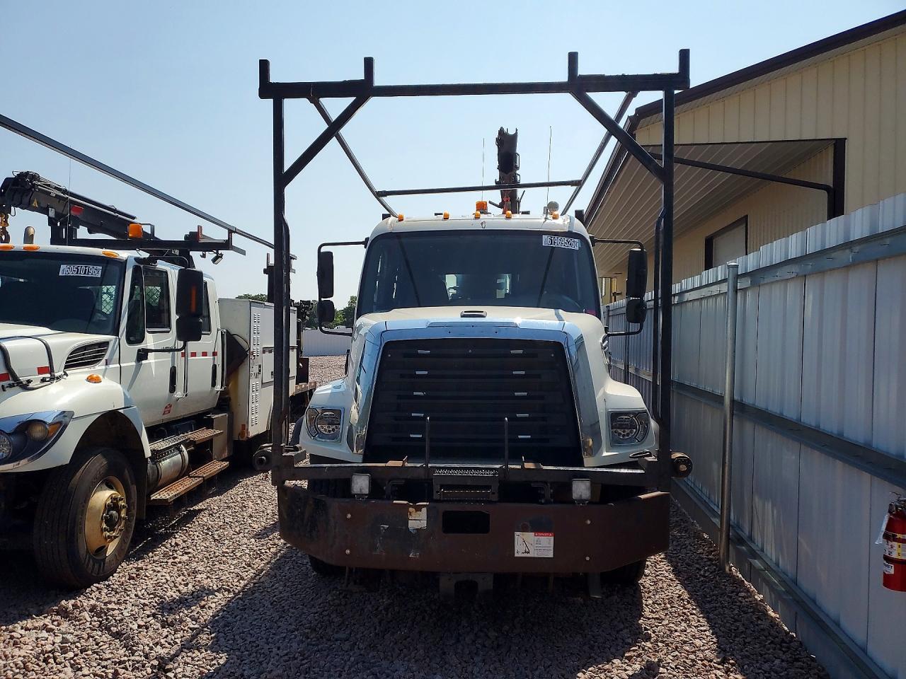 1FVHG5BS8CHBW1784 · 2012 FREIGHTLINER 108SD · 5/13