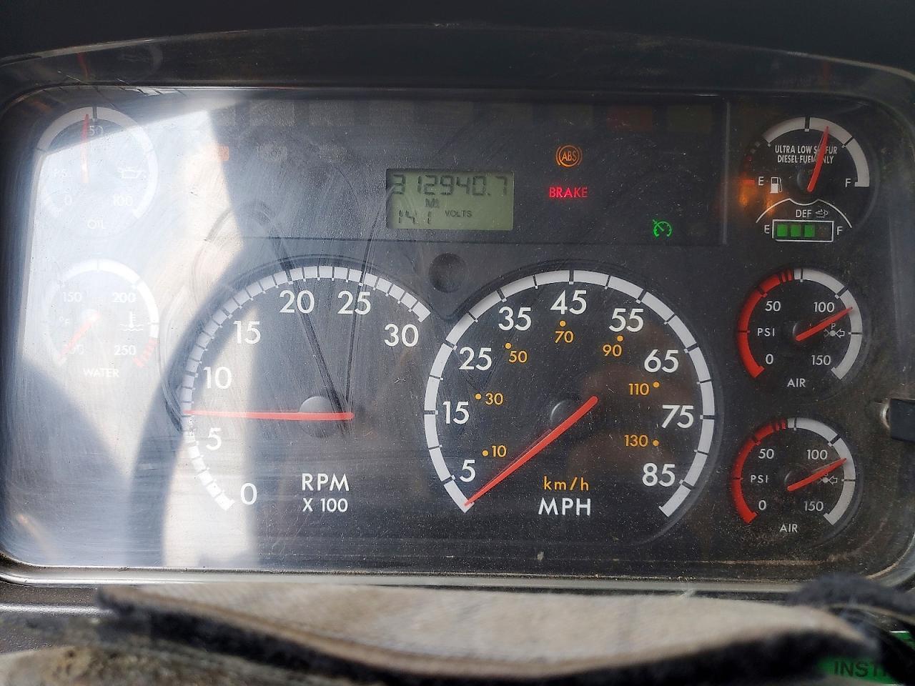1FVHG5BS8CHBW1784 · 2012 FREIGHTLINER 108SD · 9/13