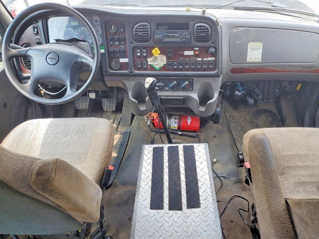 1FVHG5BS8CHBW1784 · 2012 FREIGHTLINER 108SD · 8/13