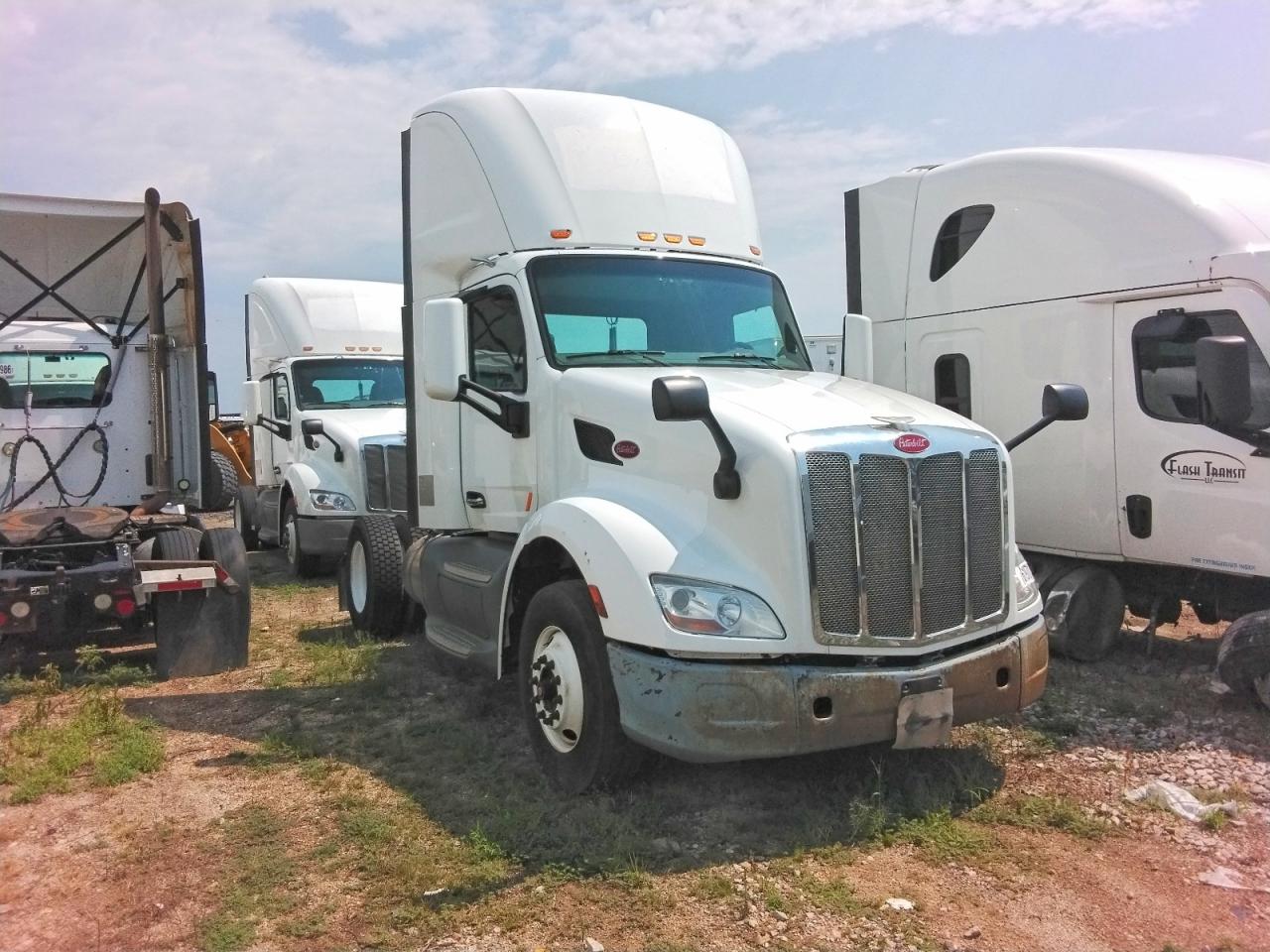 1XPBA48X3GD361710 · 2016 PETERBILT 579 · 4/12
