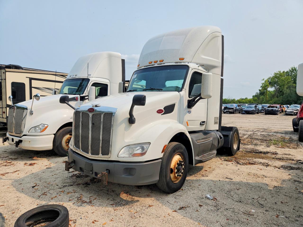 1XPBA48X0KD478525 · 2019 PETERBILT 579