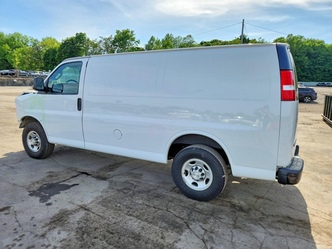 1GCWGAFP2M1191422 · 2021 CHEVROLET EXPRESS G2500 · 2/13