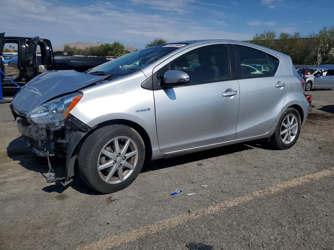 JTDKDTB36E1072179 · 2014 TOYOTA PRIUS C