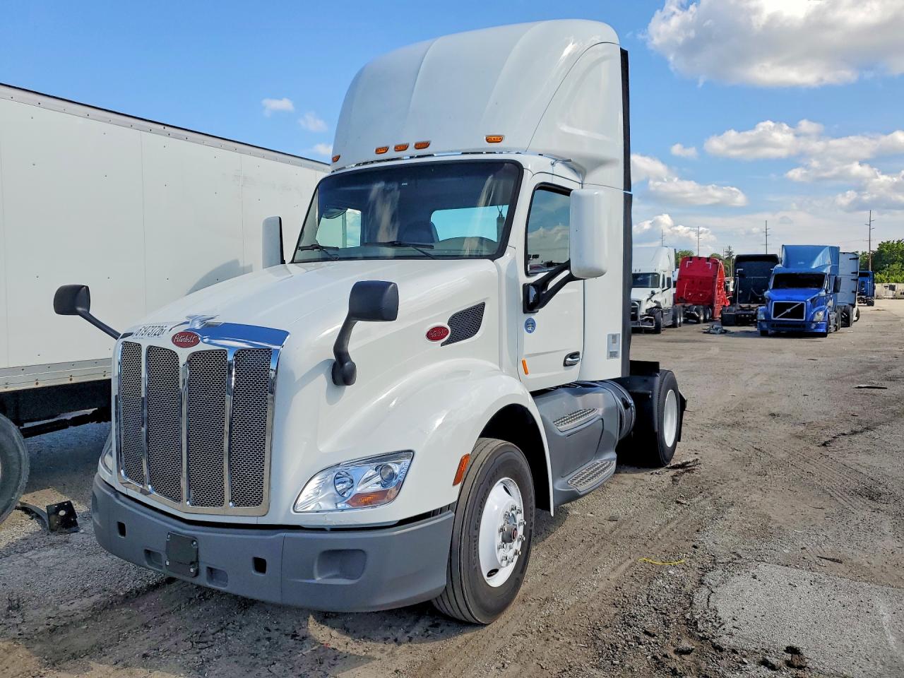 1XPBA48X1JD477317 · 2018 PETERBILT 579