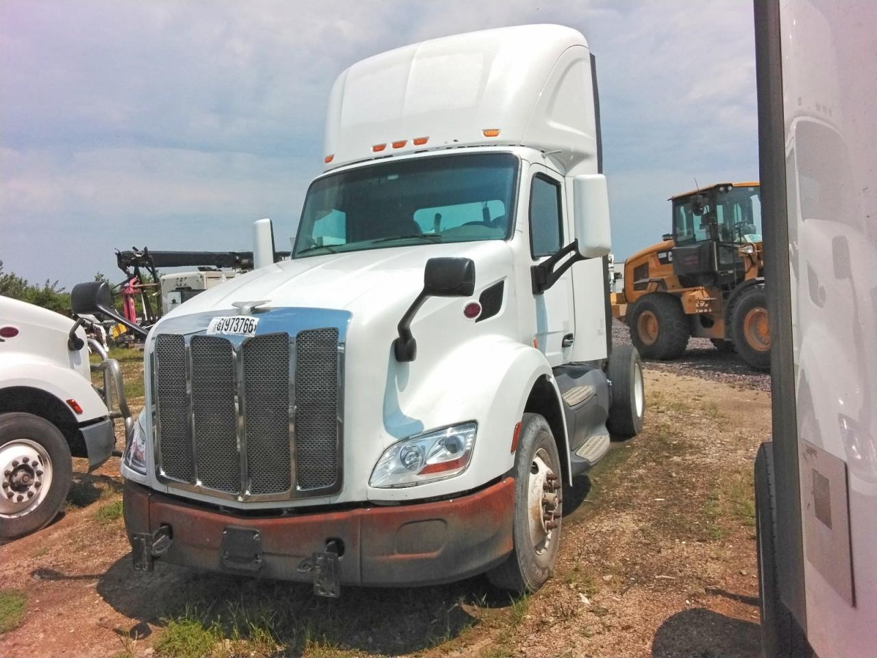 1XPBA48X9HD428425 · 2017 PETERBILT 579