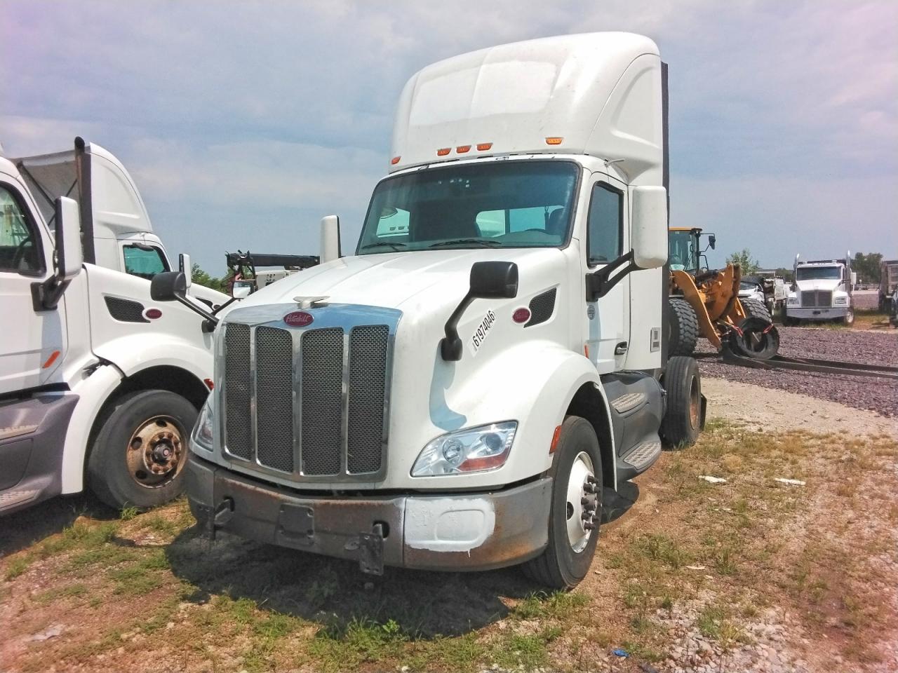 1XPBA48XXHD428773 · 2017 PETERBILT 579