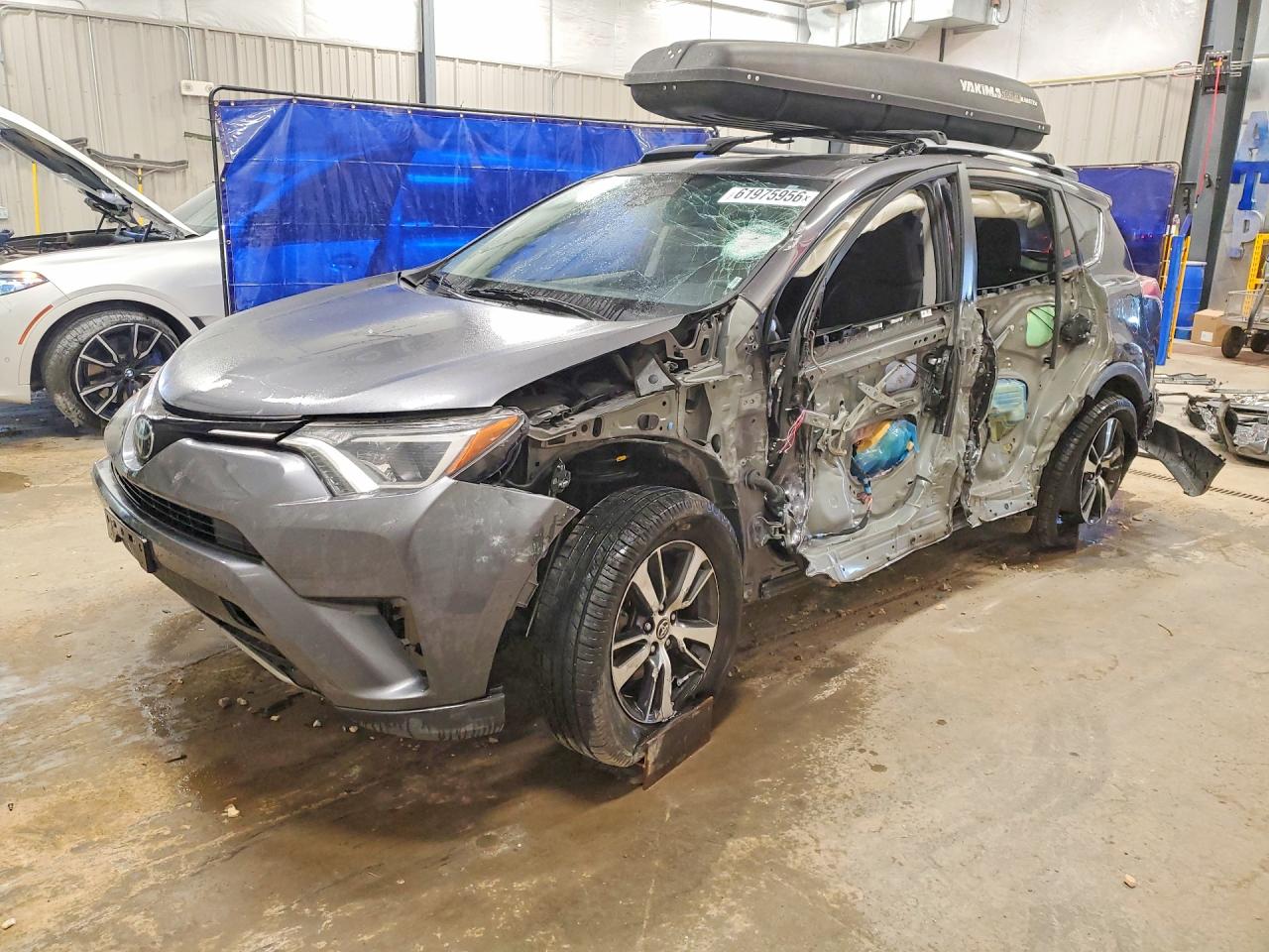 JTMWFREV0HJ105483 · 2017 TOYOTA RAV4
