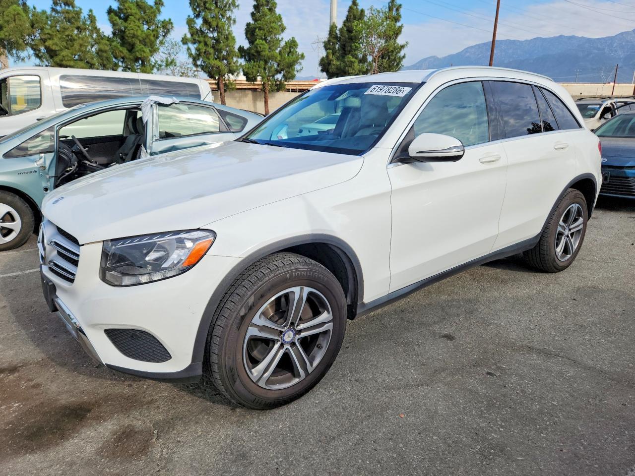 WDC0G4JB2GF113842 · 2016 MERCEDES-BENZ GLC