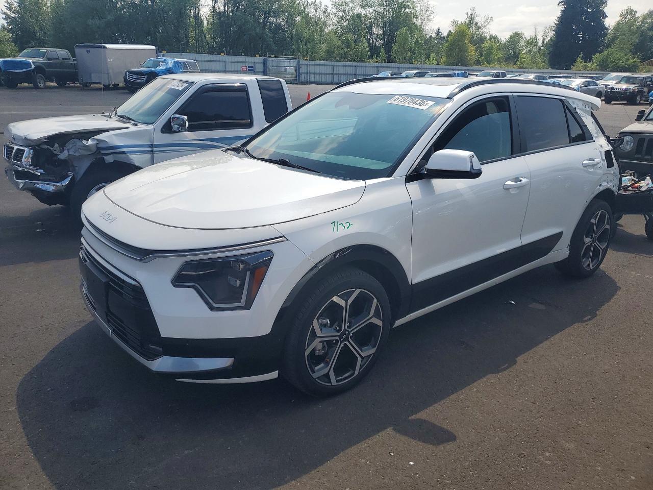 KNDCT3LE6S5272457 · 2025 KIA NIRO